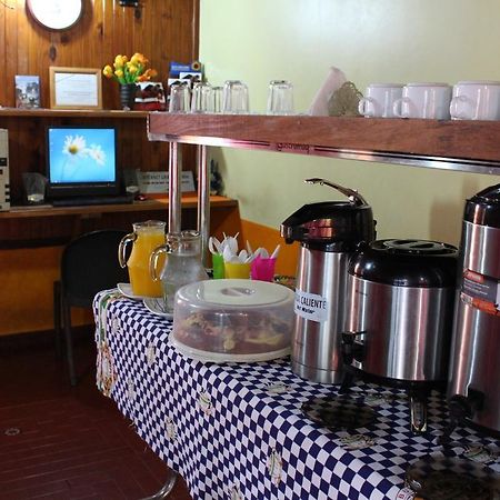 Residencial Noelia Hostel Пуерто Игуасу Екстериор снимка