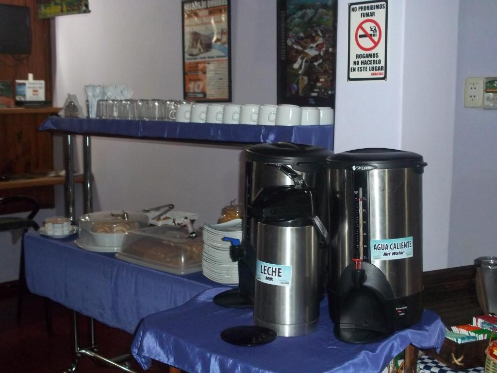 Residencial Noelia Hostel Пуерто Игуасу Екстериор снимка