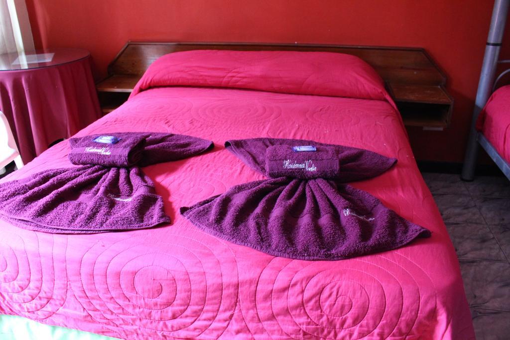 Residencial Noelia Hostel Пуерто Игуасу Екстериор снимка