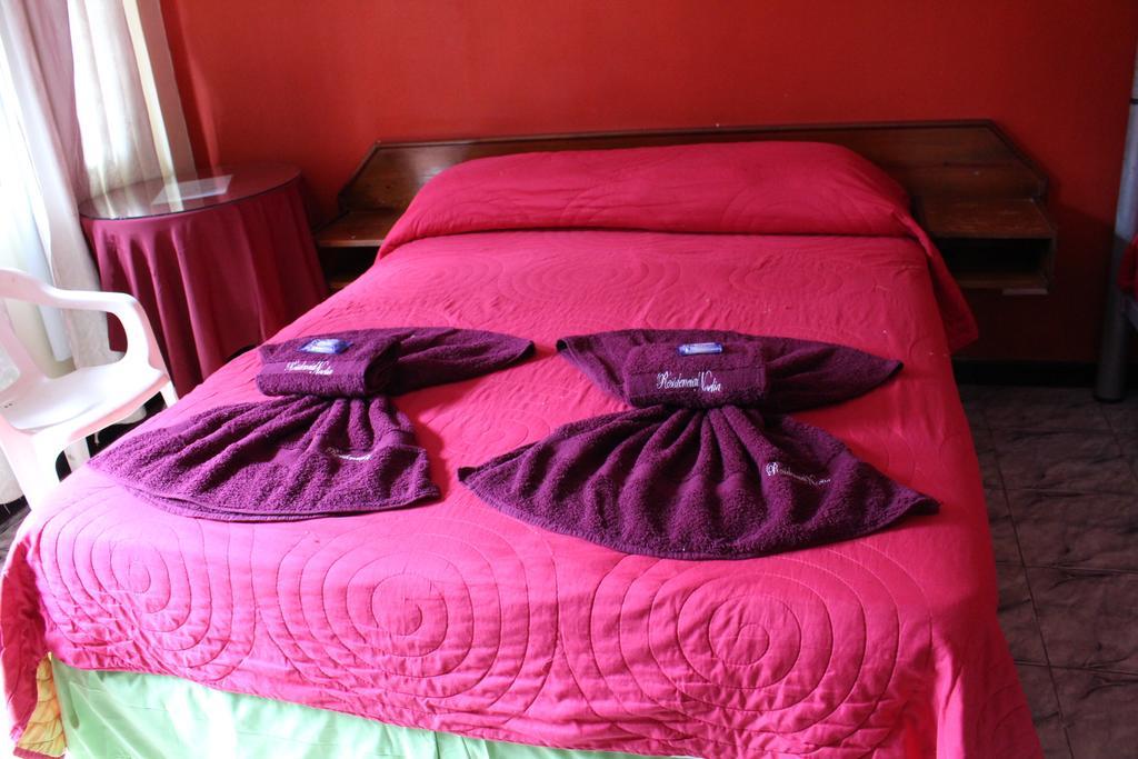 Residencial Noelia Hostel Пуерто Игуасу Екстериор снимка