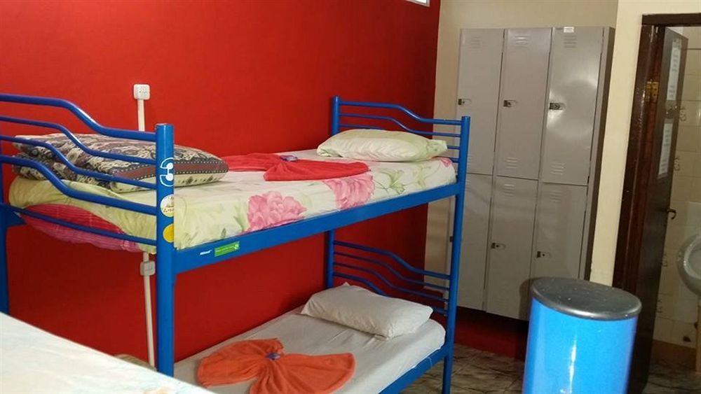Residencial Noelia Hostel Пуерто Игуасу Екстериор снимка