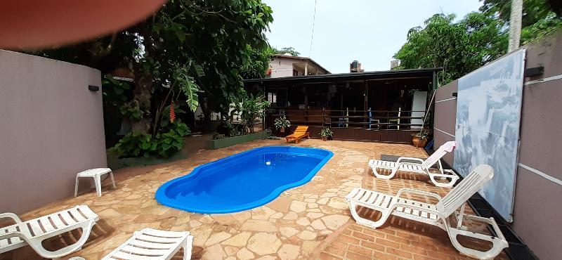 Residencial Noelia Hostel Пуерто Игуасу Екстериор снимка